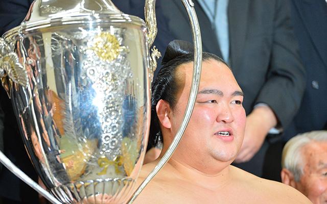 A Japanese Yokozuna wrestler was born after 19 years of absence