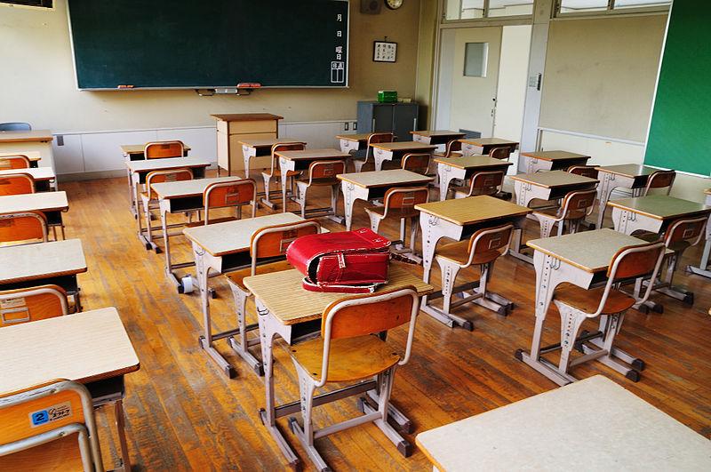 Japanese elementary schools will start English classes earlier